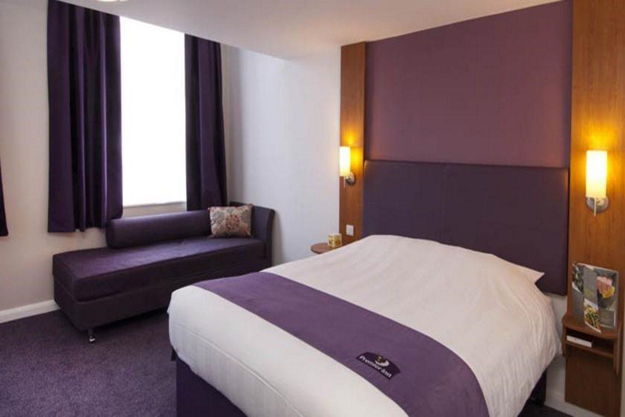 Premier Inn Canterbury City Centre Exterior foto